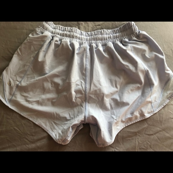 Lululemon Hotty Hot Shorts - Picture 3 of 5